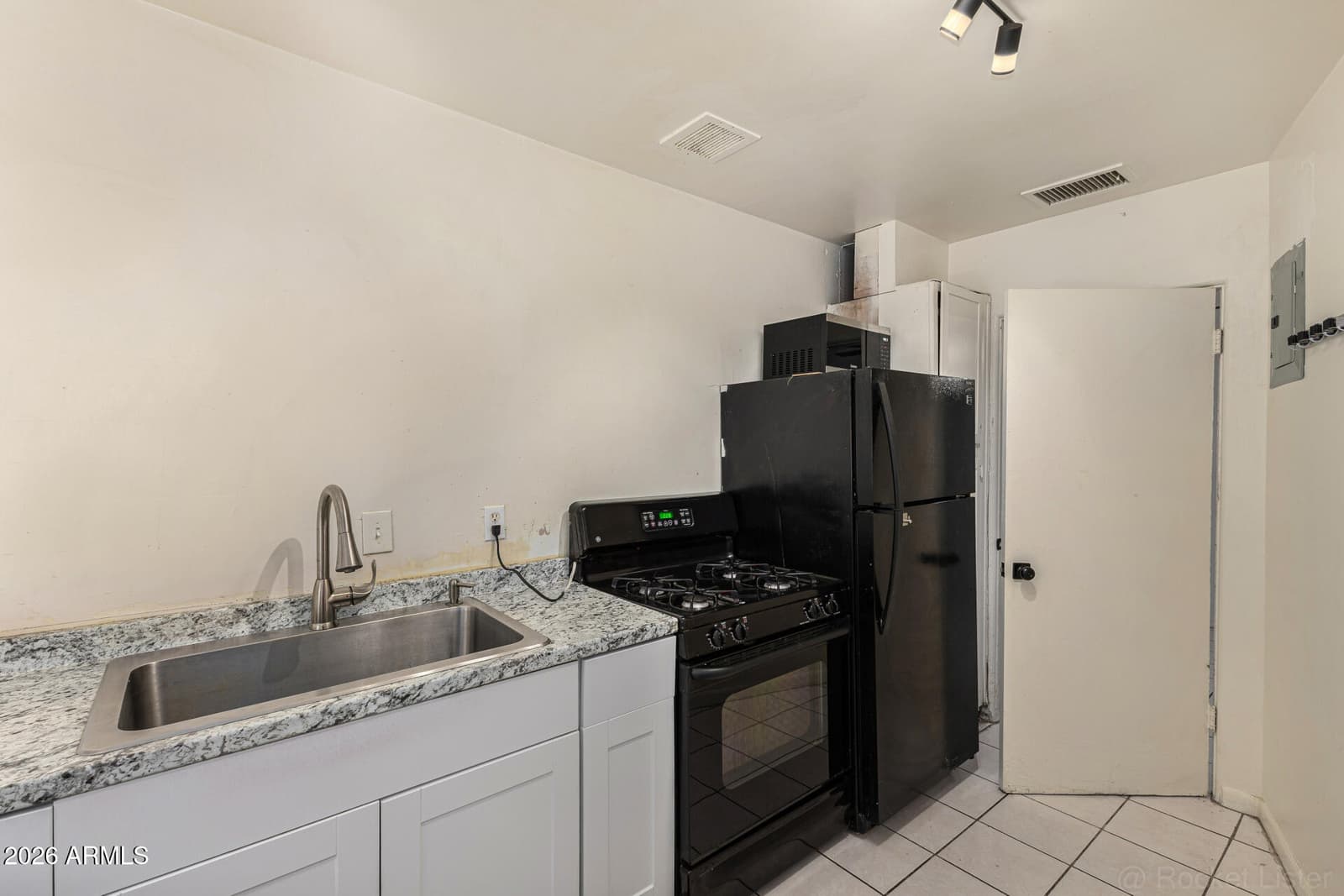 2917 N 19TH Avenue 115, Phoenix, AZ 85015 — photo 9 of 14