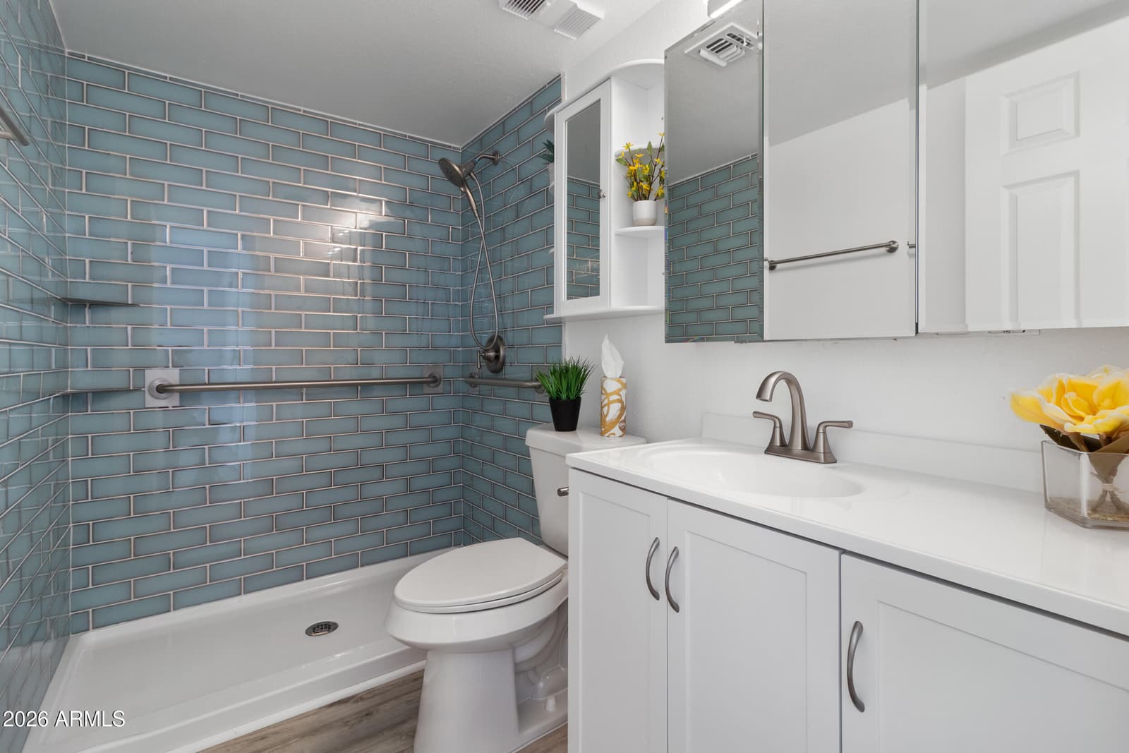 3033 E DEVONSHIRE Avenue 2033, Phoenix, AZ 85016
