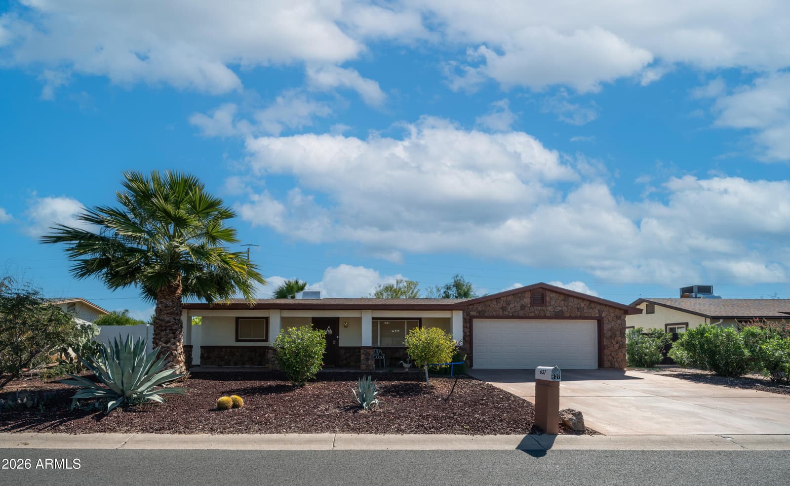 637 S COPPER Drive, Apache Junction, AZ 85120 — photo 3 of 46
