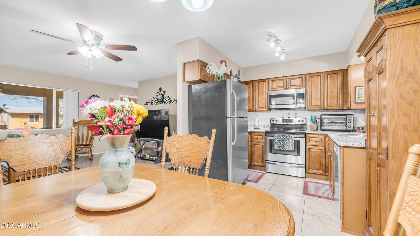 637 S COPPER Drive, Apache Junction, AZ 85120 — photo 12 of 46