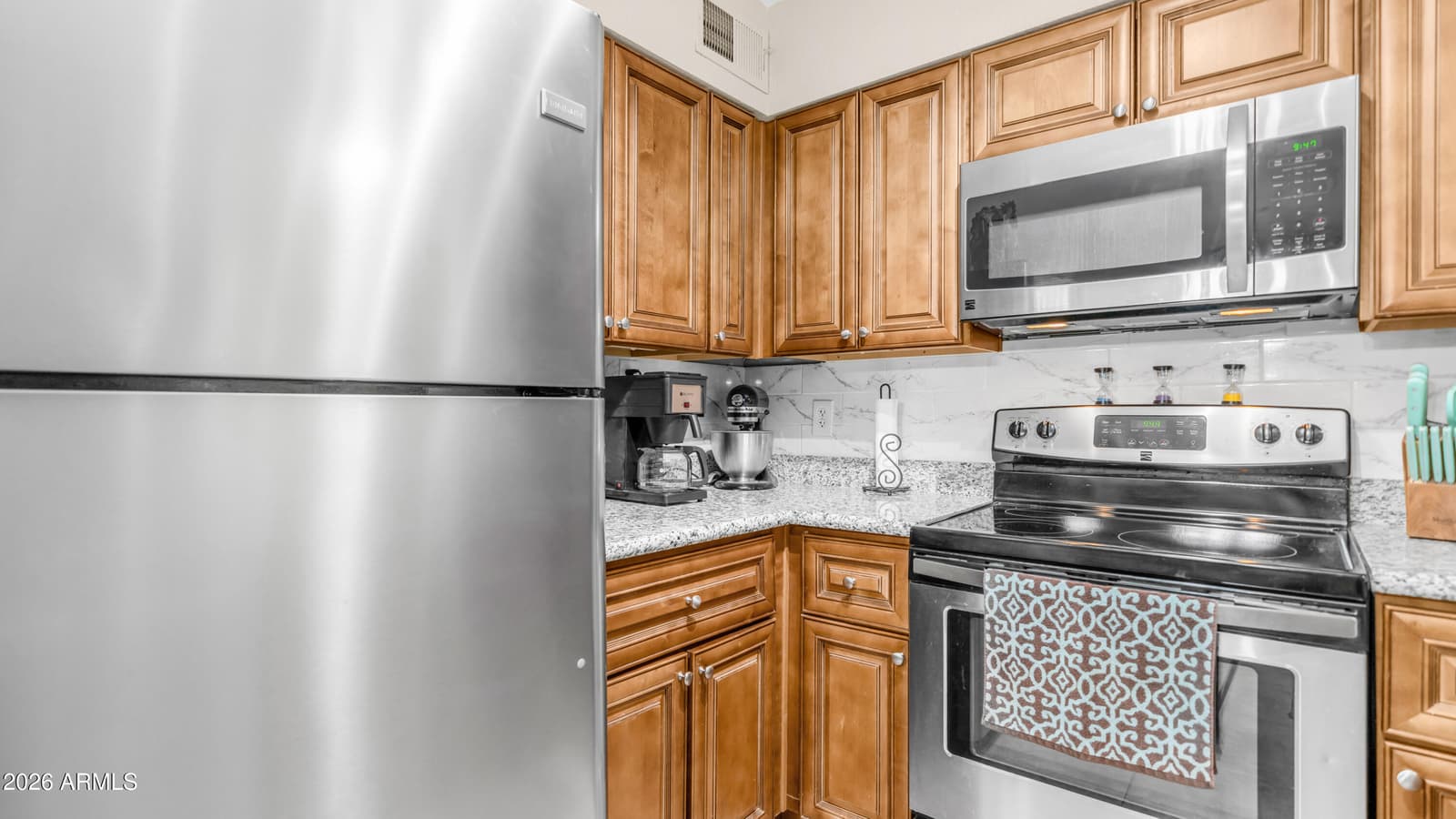 637 S COPPER Drive, Apache Junction, AZ 85120 — photo 16 of 46