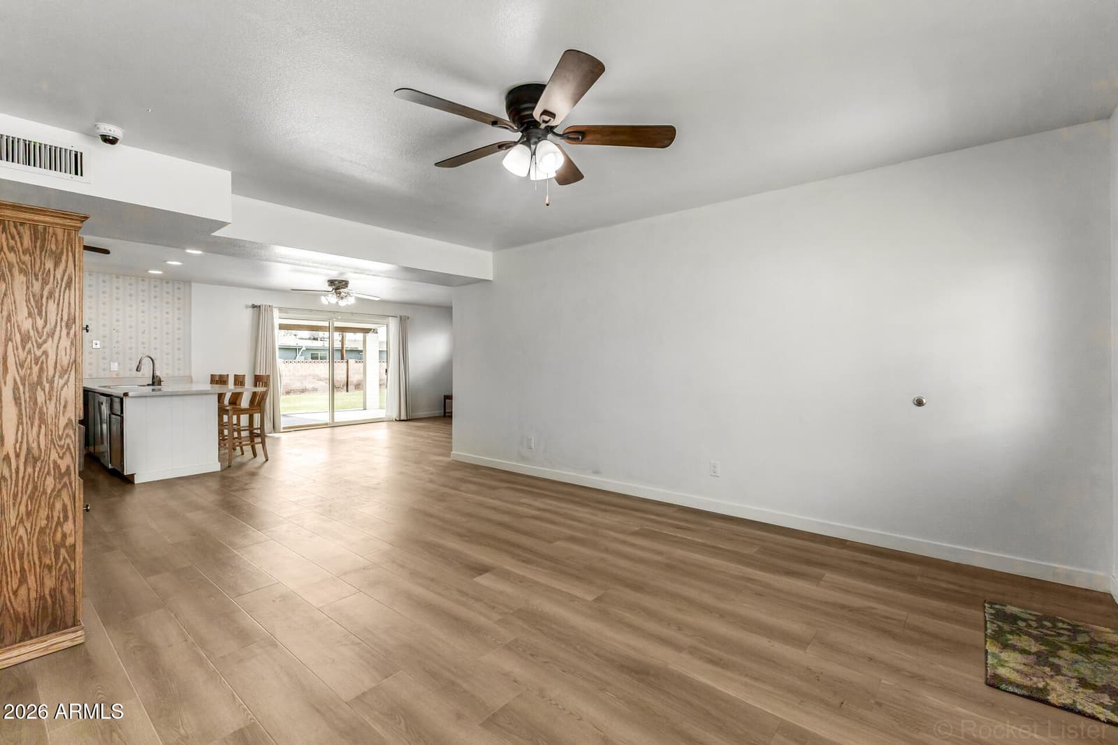 409 E HERMOSA Circle, Tempe, AZ 85282 — photo 8 of 51