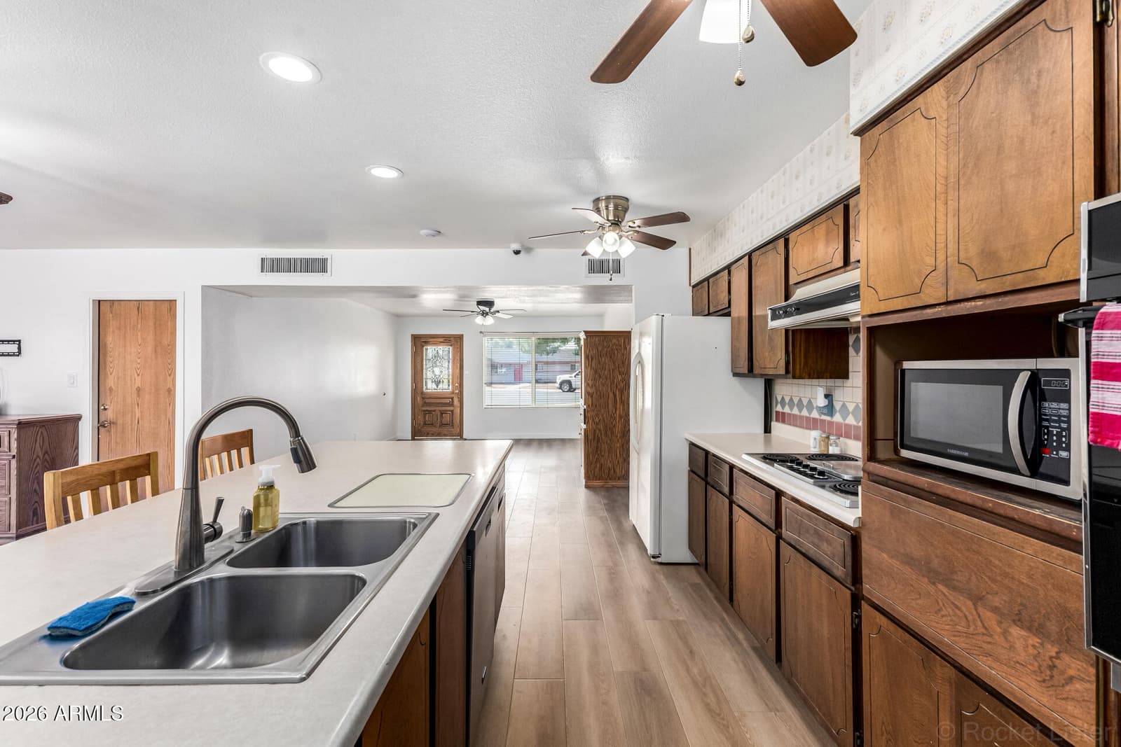 409 E HERMOSA Circle, Tempe, AZ 85282 — photo 21 of 51