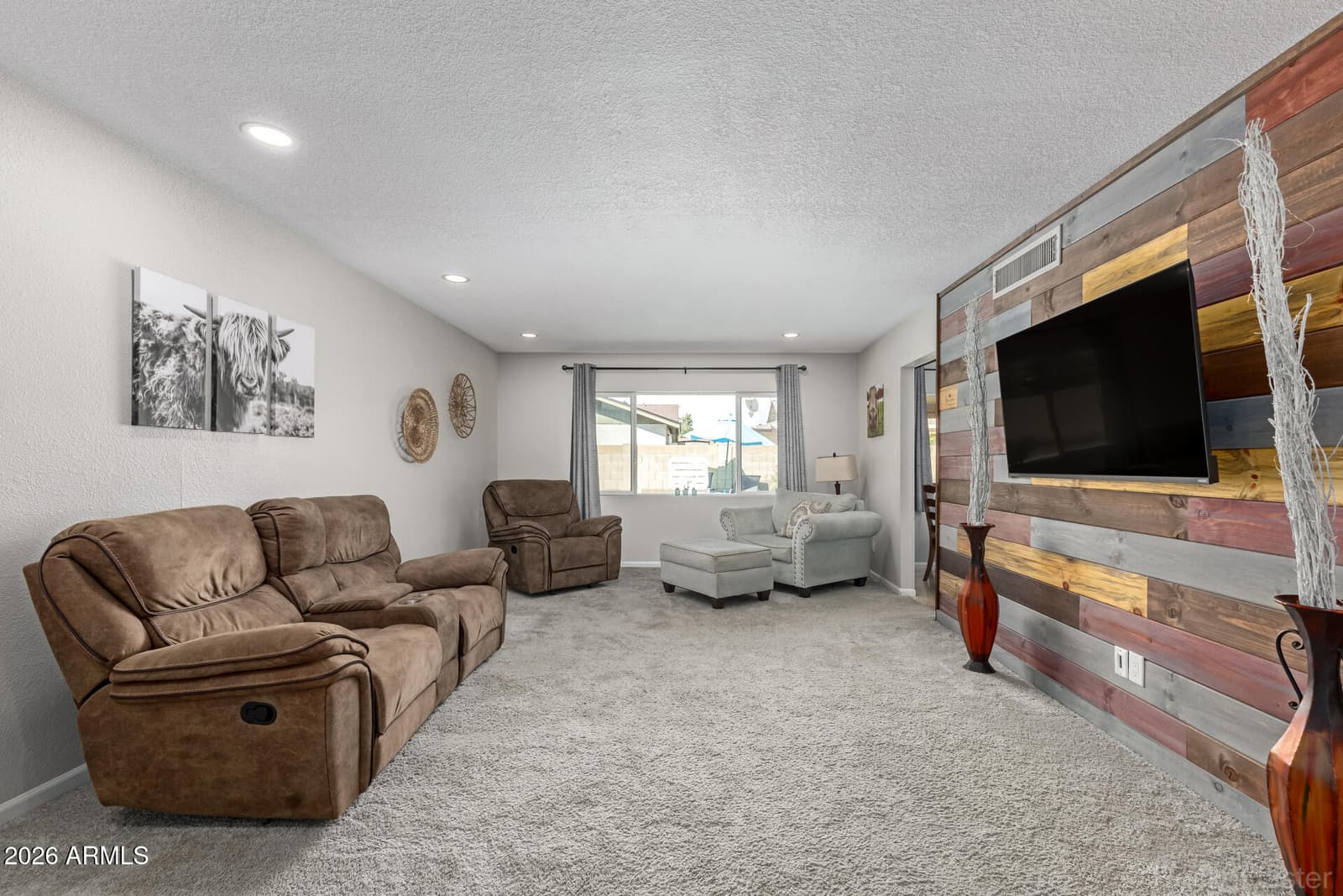 5222 W SWEETWATER Avenue, Glendale, AZ 85304 — photo 3 of 40