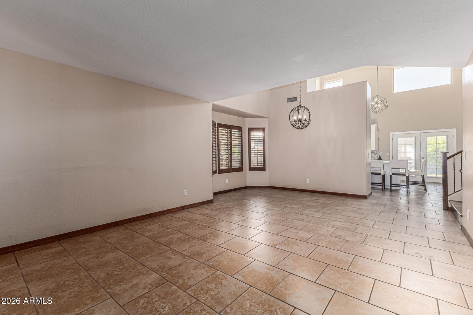 3519 E TONTO Drive, Gilbert, AZ 85298 — photo 5 of 37
