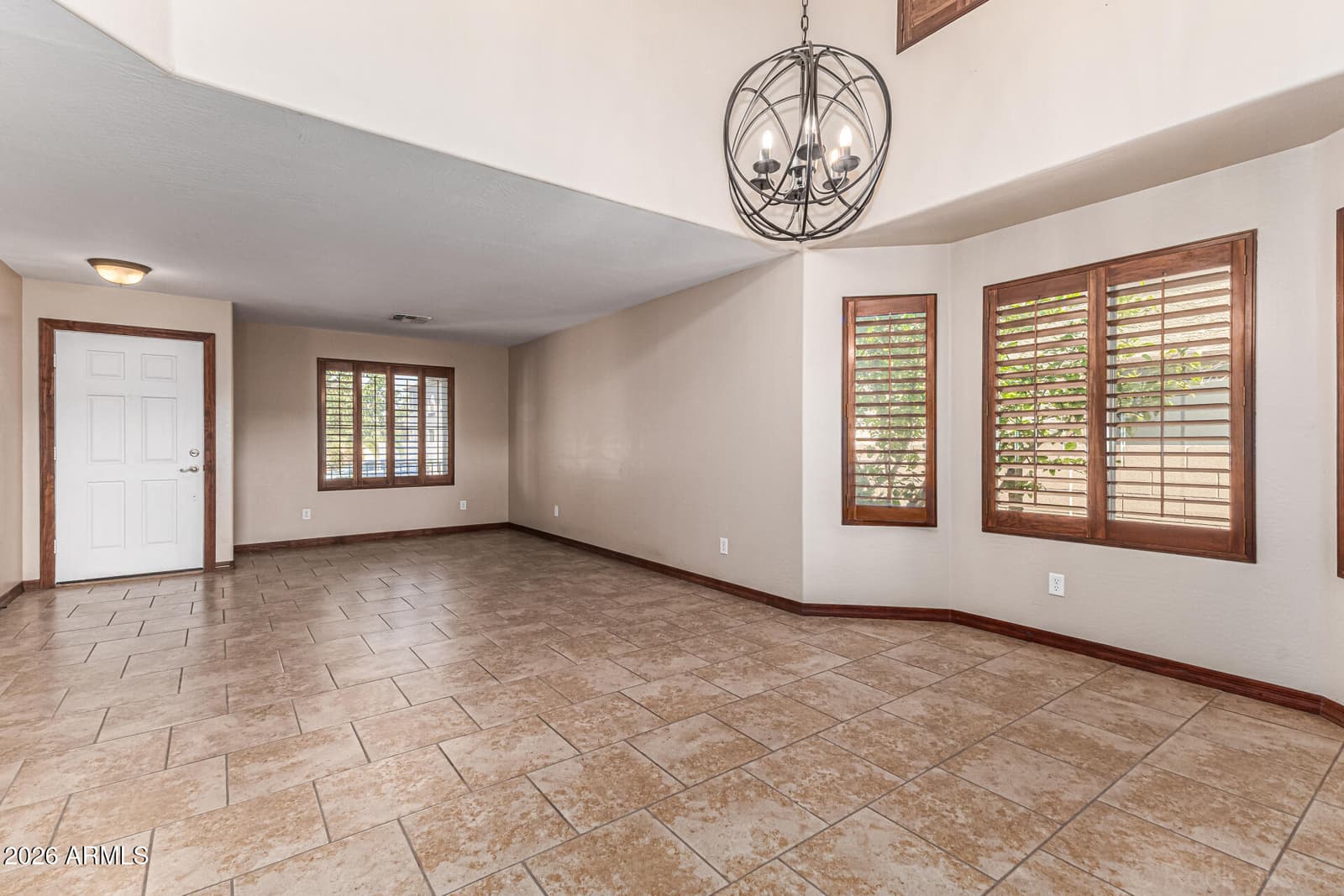3519 E TONTO Drive, Gilbert, AZ 85298 — photo 6 of 37