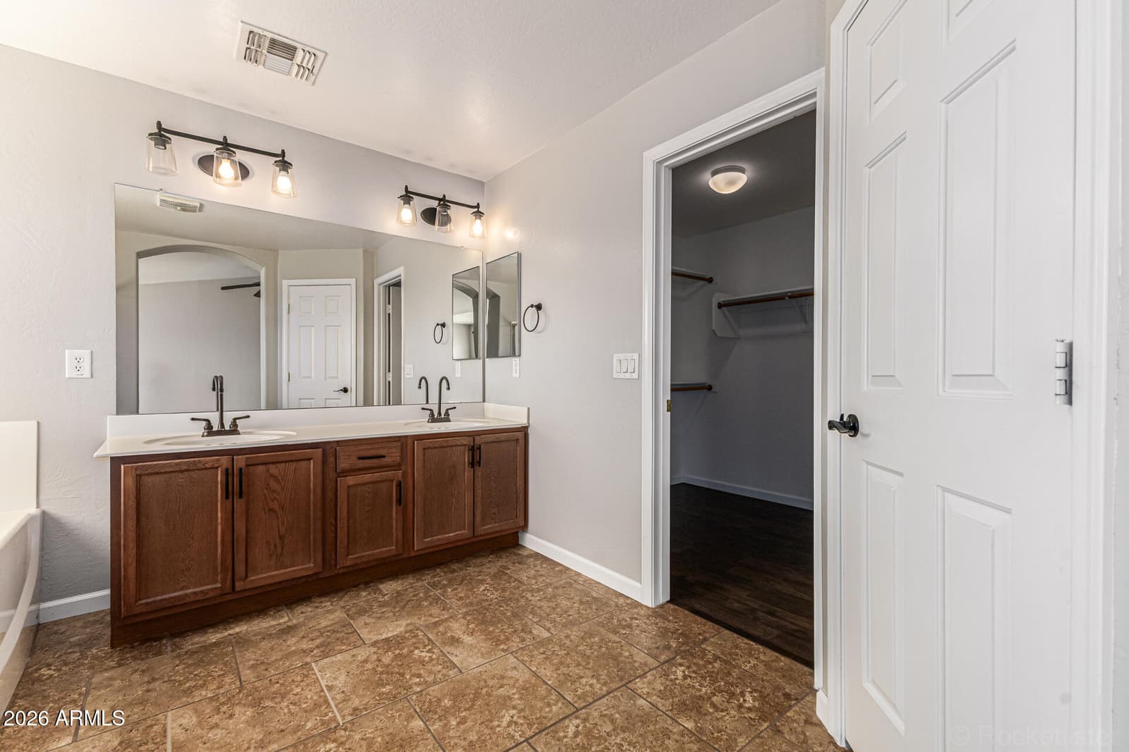 3519 E TONTO Drive, Gilbert, AZ 85298 — photo 18 of 37