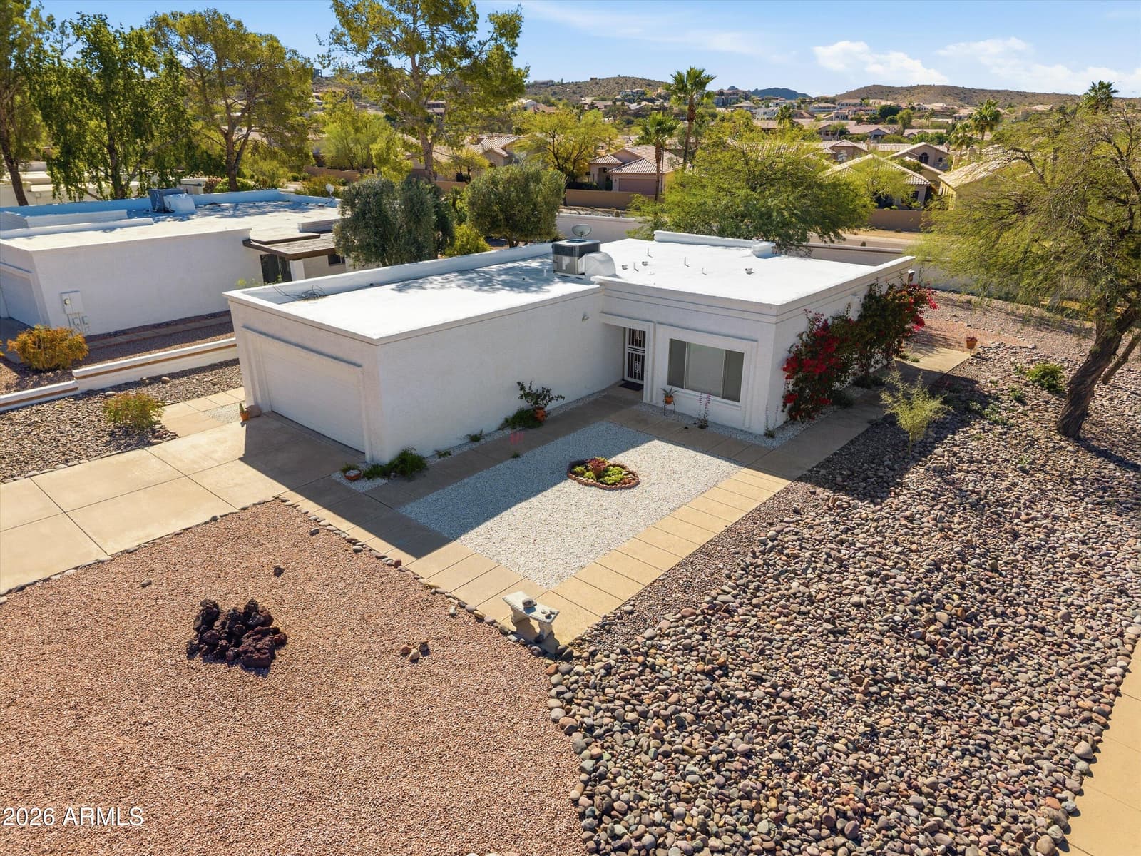 1301 E CANTERBURY Drive, Phoenix, AZ 85022 — photo 37 of 42