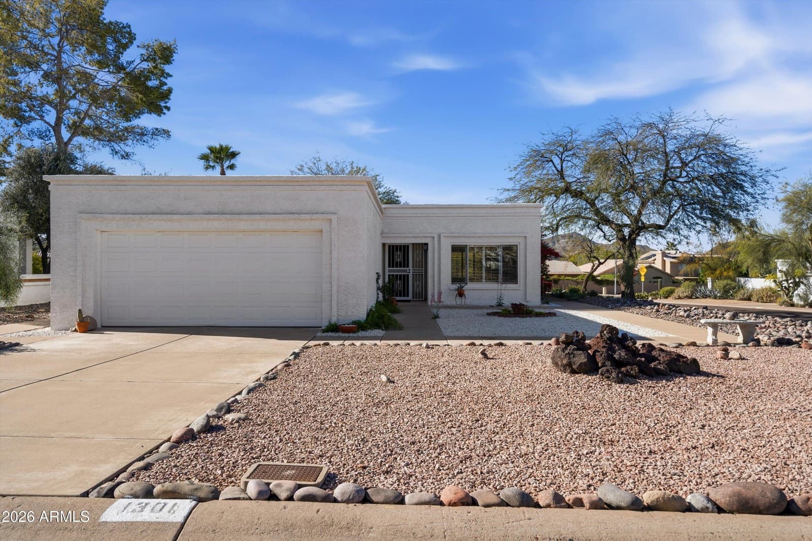 1301 E CANTERBURY Drive, Phoenix, AZ 85022 — photo 3 of 42