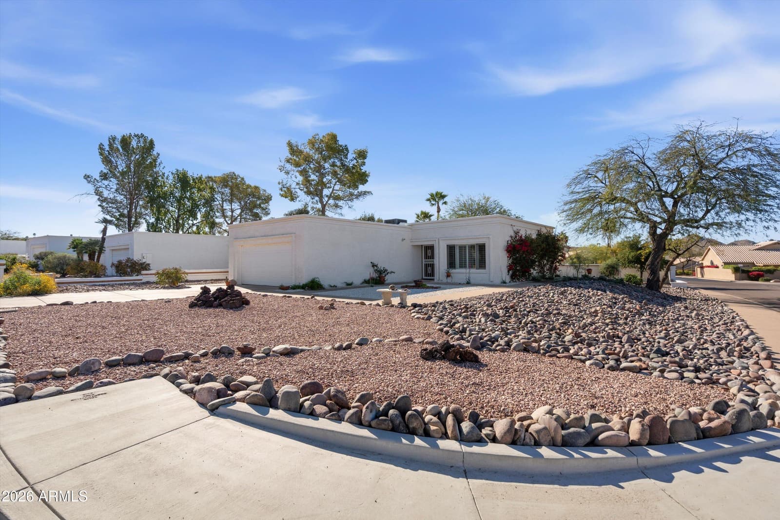 1301 E CANTERBURY Drive, Phoenix, AZ 85022 — photo 39 of 42