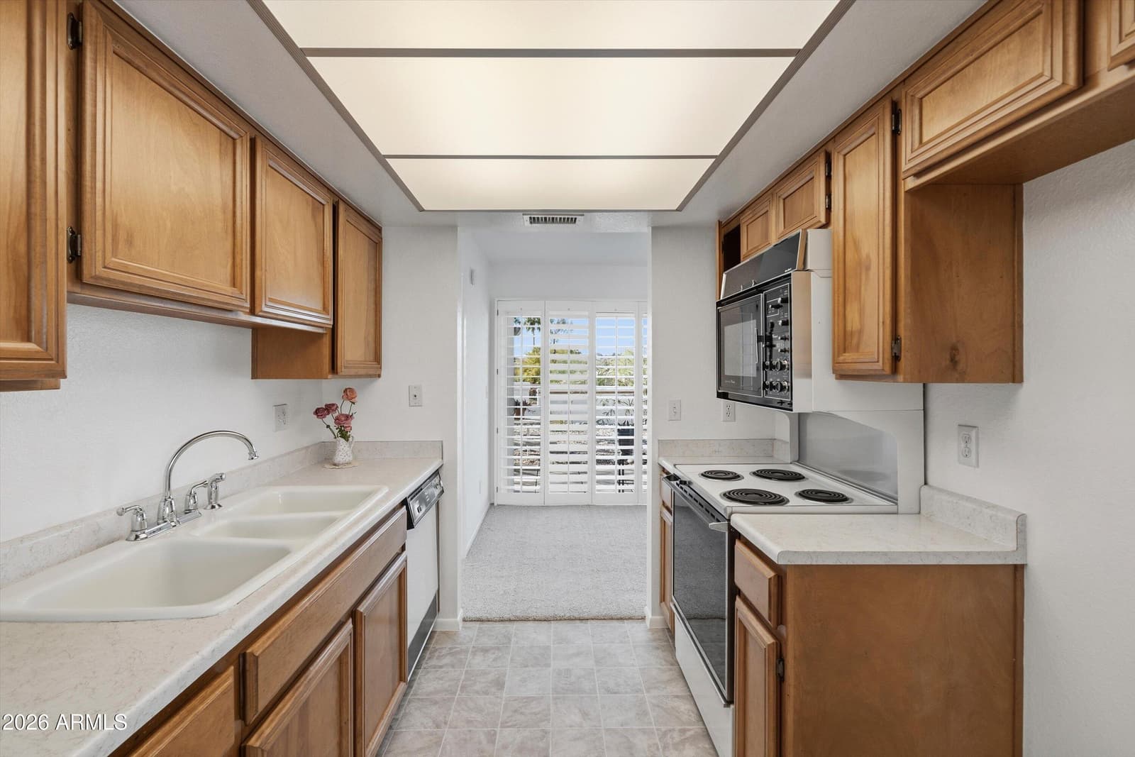 1301 E CANTERBURY Drive, Phoenix, AZ 85022 — photo 14 of 42