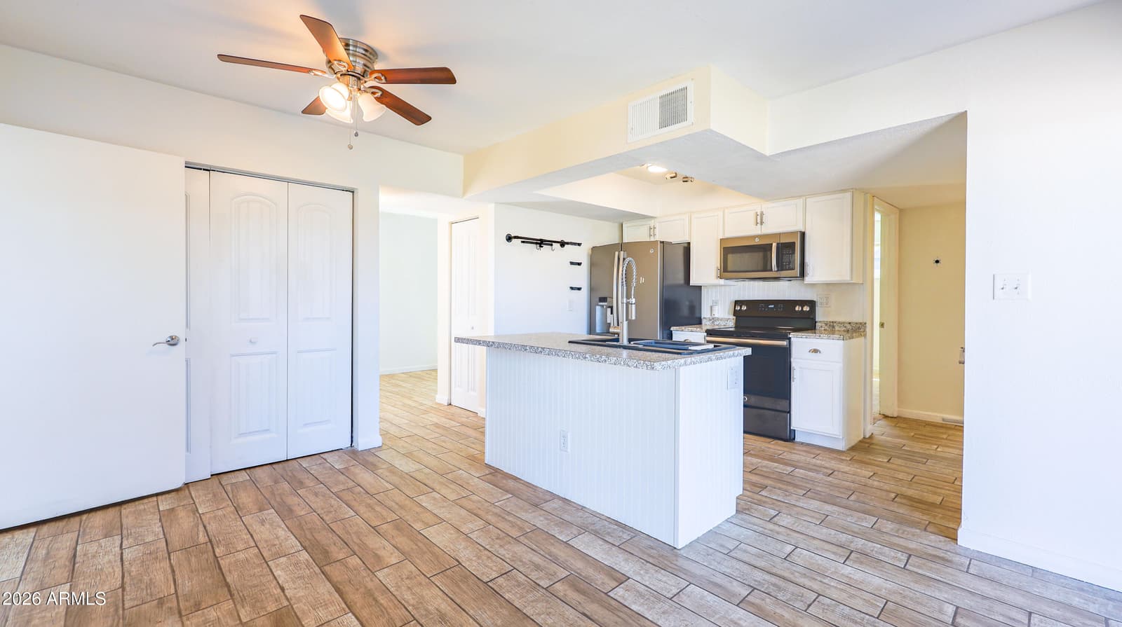 520 S 3RD Street, Sierra Vista, AZ 85635 — photo 7 of 28