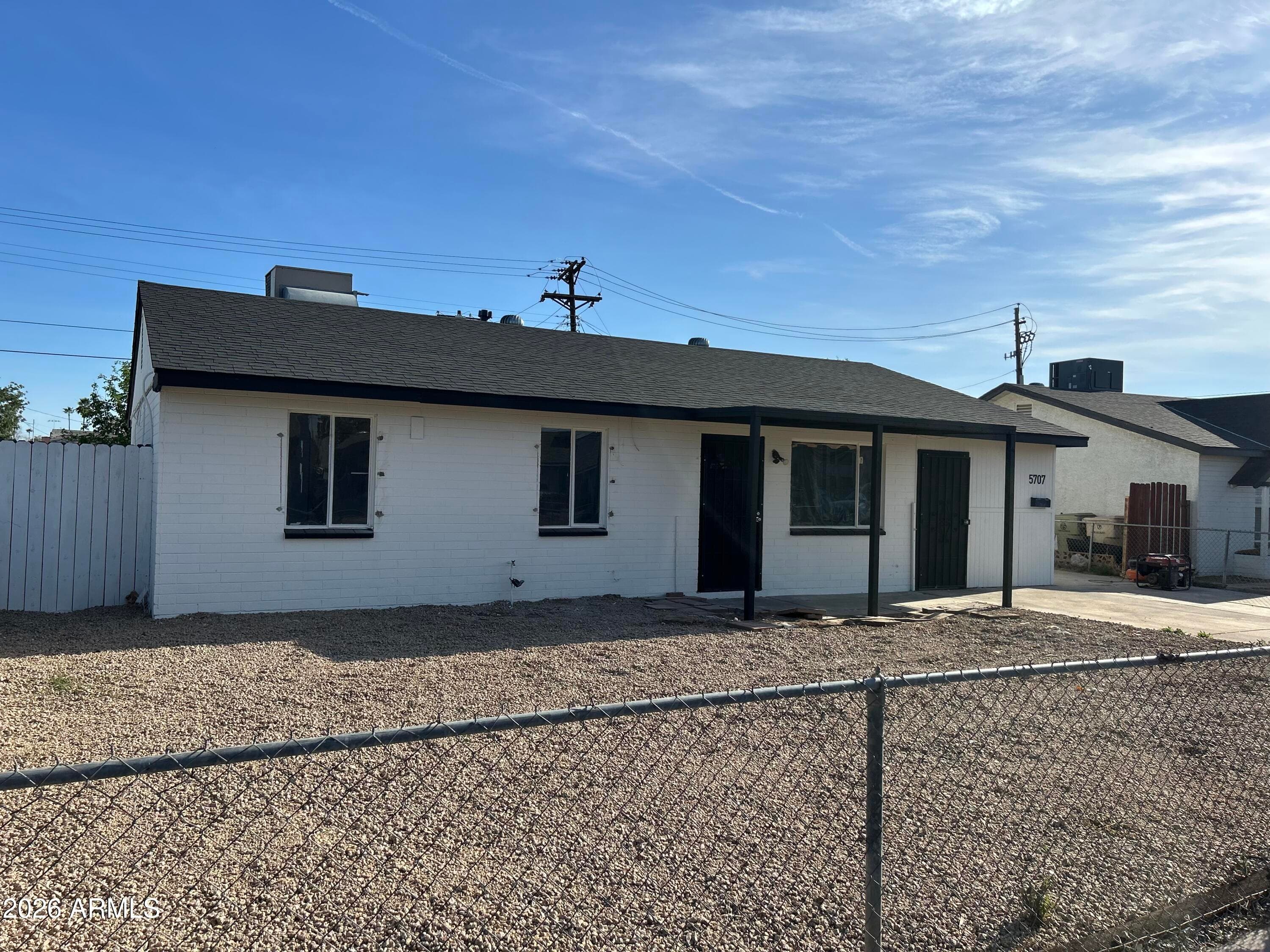 5707 N 64TH Drive, Glendale, AZ 85301 — photo 3 of 18