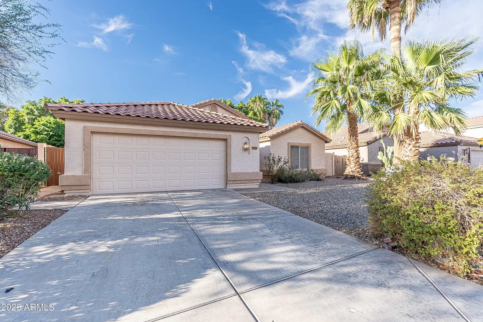 1049 W VAUGHN Avenue, Gilbert, AZ 85233 — photo 3 of 40