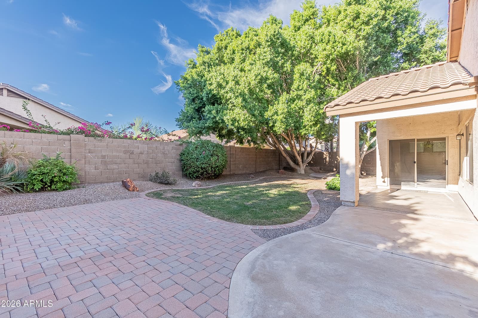 1049 W VAUGHN Avenue, Gilbert, AZ 85233 — photo 5 of 40