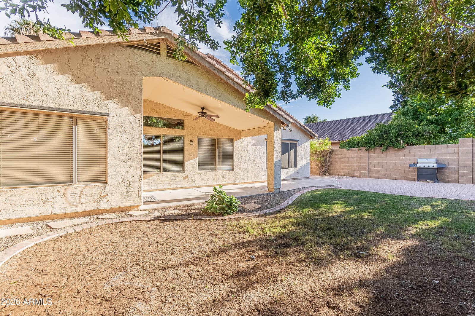 1049 W VAUGHN Avenue, Gilbert, AZ 85233 — photo 7 of 40