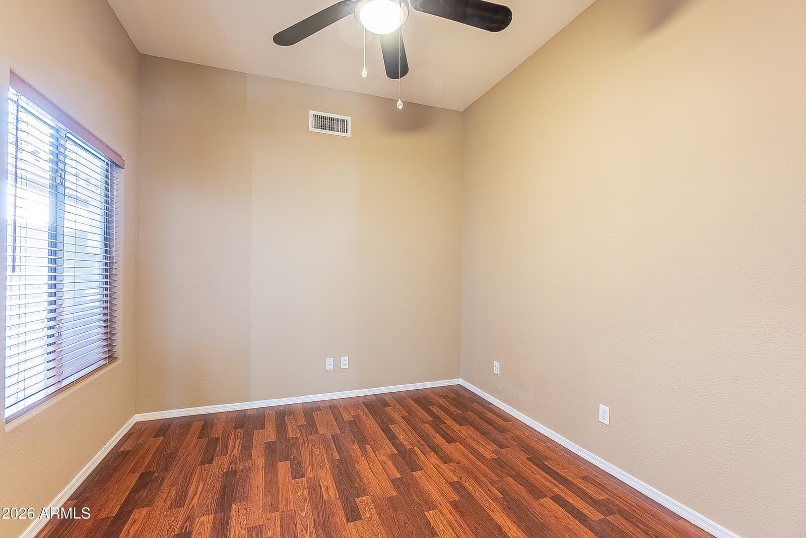 1049 W VAUGHN Avenue, Gilbert, AZ 85233 — photo 9 of 40