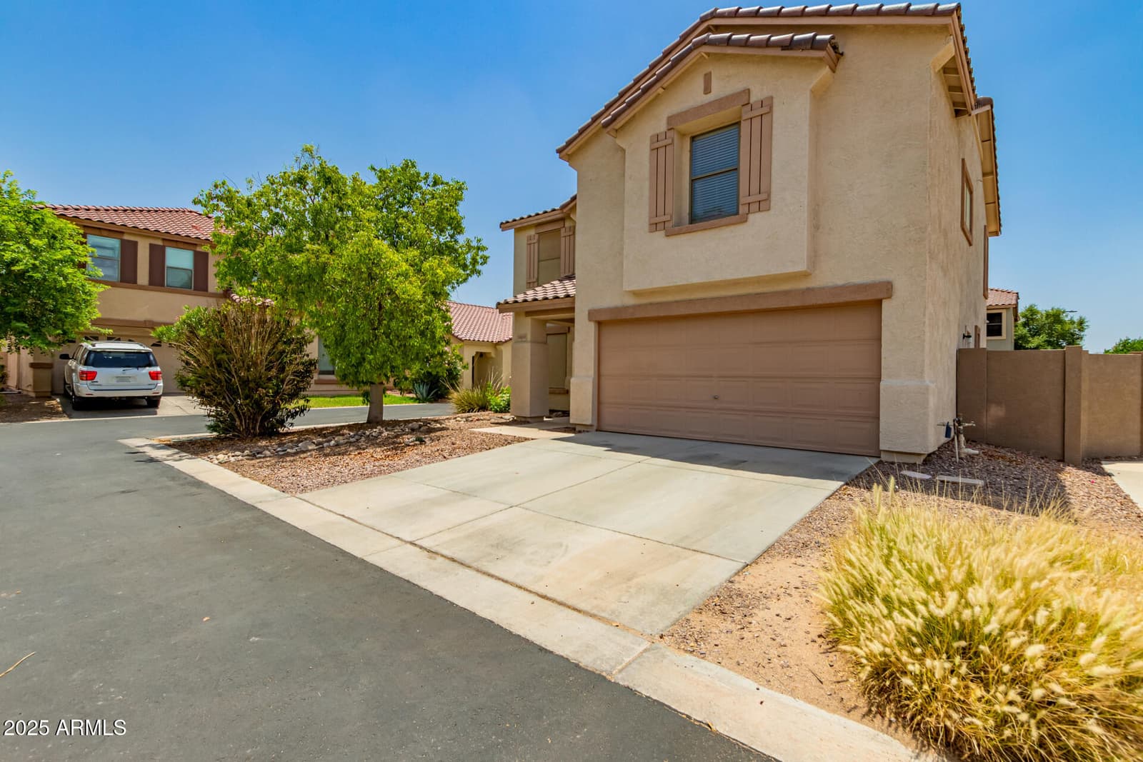 16935 W CENTRAL Street, Surprise, AZ 85388 — photo 3 of 35