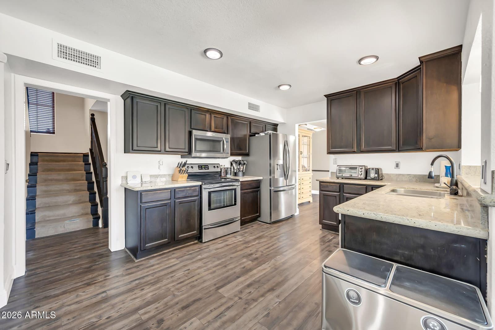3609 W WHITTEN Street, Chandler, AZ 85226 — photo 9 of 60