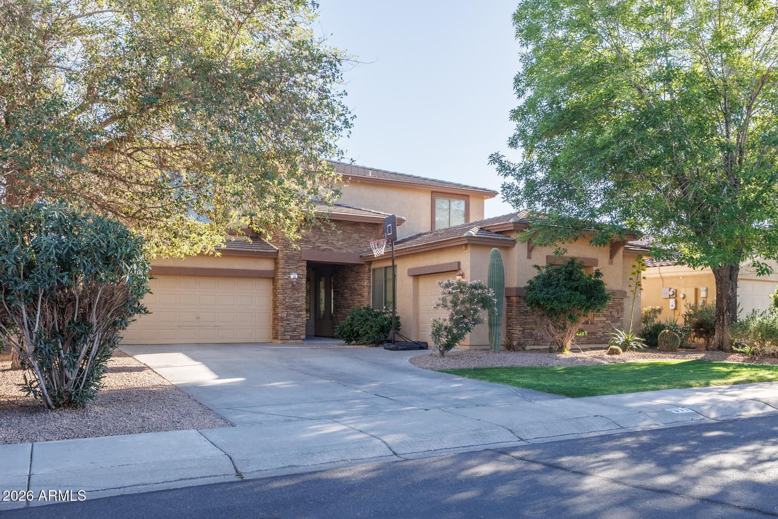 311 W BLUE LAGOON Drive, Casa Grande, AZ 85122 — photo 5 of 101
