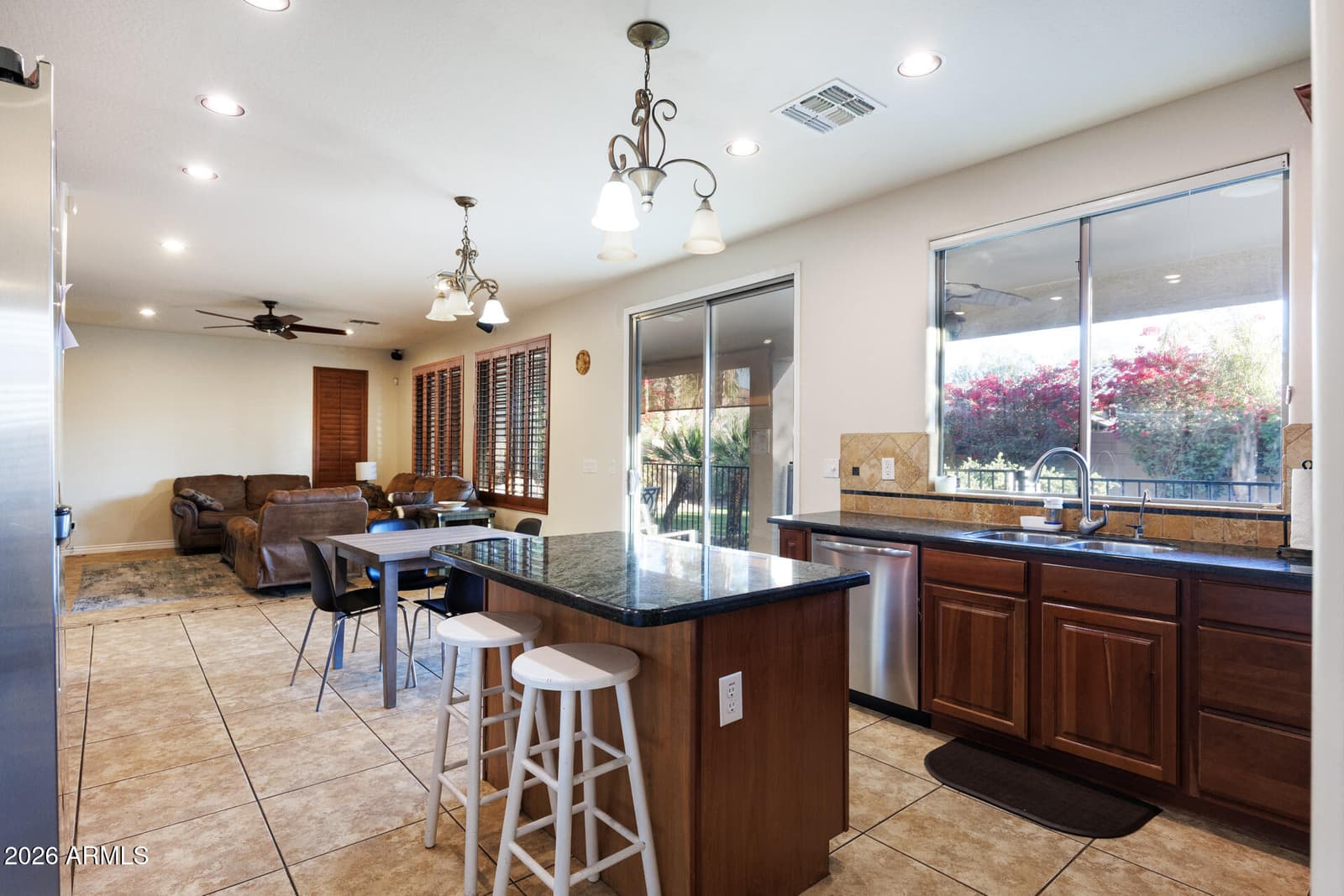 311 W BLUE LAGOON Drive, Casa Grande, AZ 85122 — photo 25 of 101