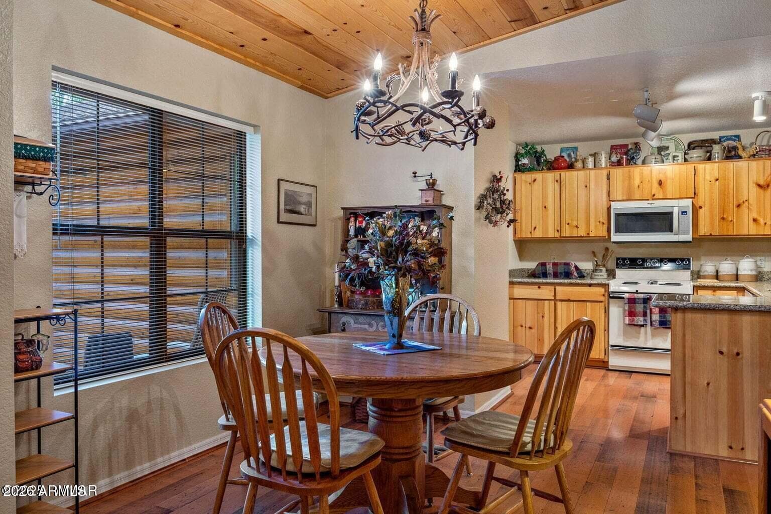 2253 E RIDGE Drive, Pinetop, AZ 85935 — photo 9 of 26
