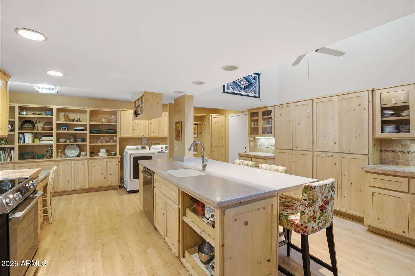7352 N 7TH Place, Phoenix, AZ 85020 — photo 16 of 47