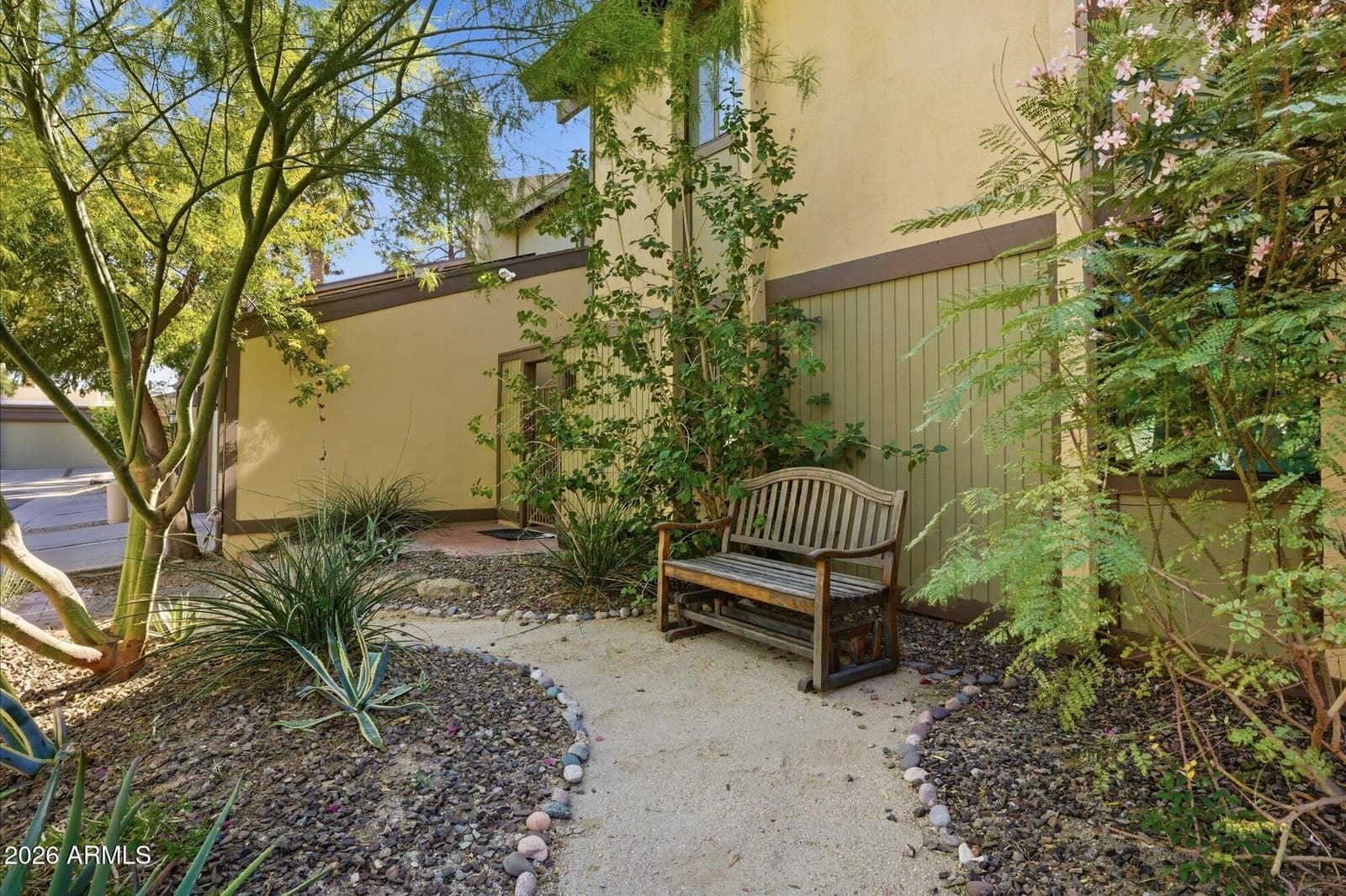 7352 N 7TH Place, Phoenix, AZ 85020 — photo 43 of 47