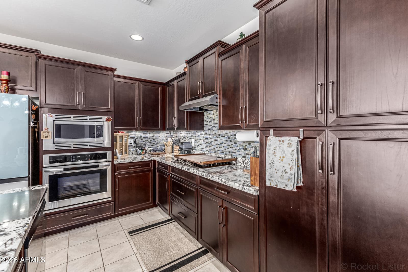17460 W LARKSPUR Drive, Surprise, AZ 85388 — photo 12 of 31