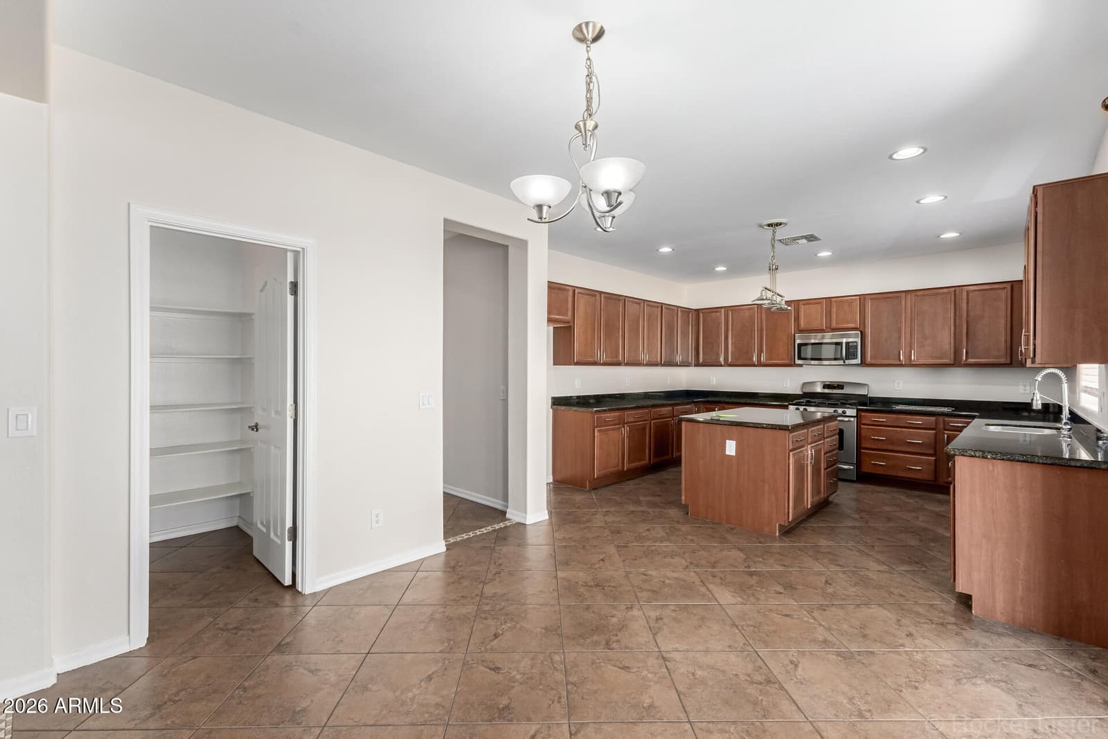 1542 W HOMESTEAD Drive, Chandler, AZ 85286 — photo 10 of 42