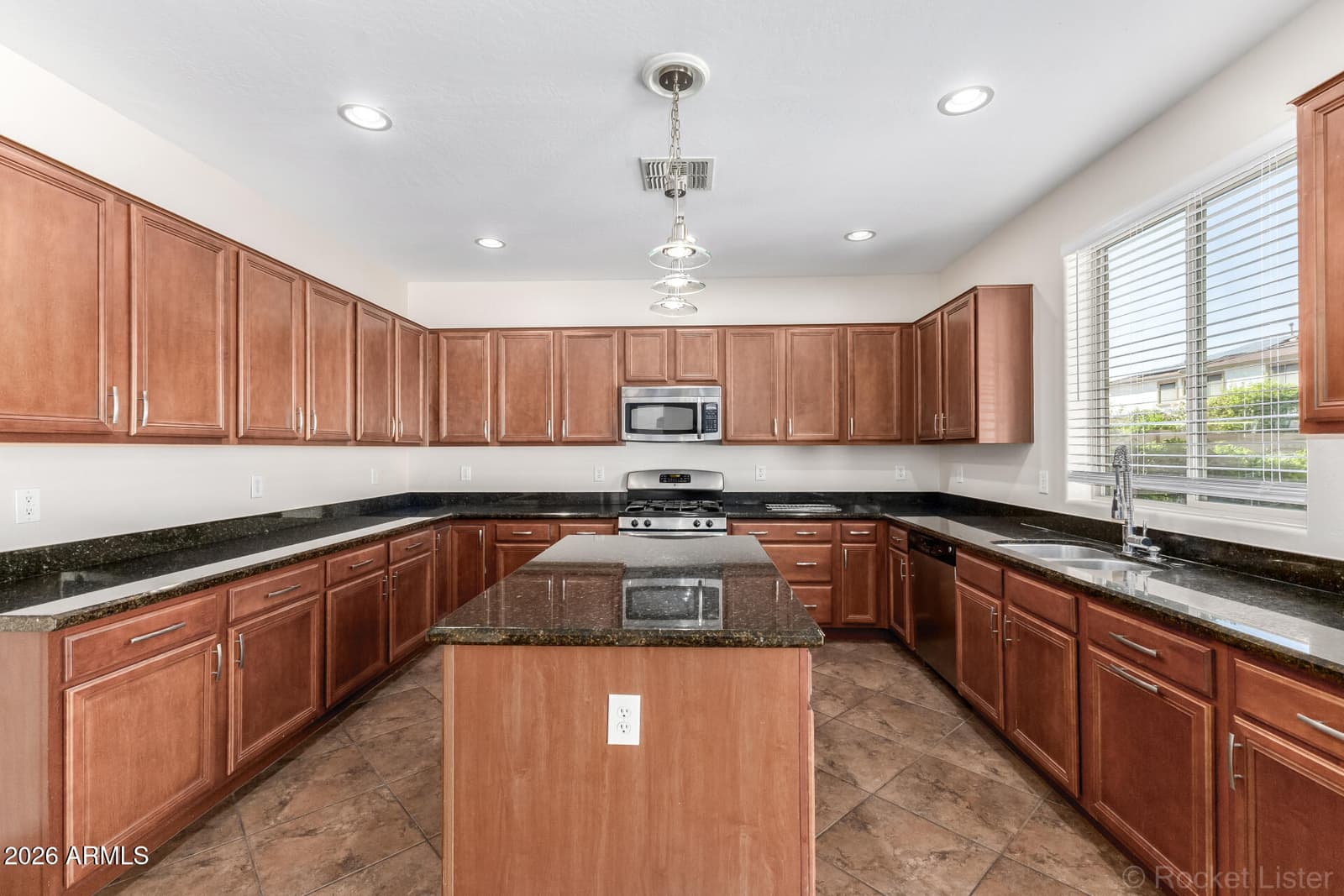 1542 W HOMESTEAD Drive, Chandler, AZ 85286 — photo 11 of 42