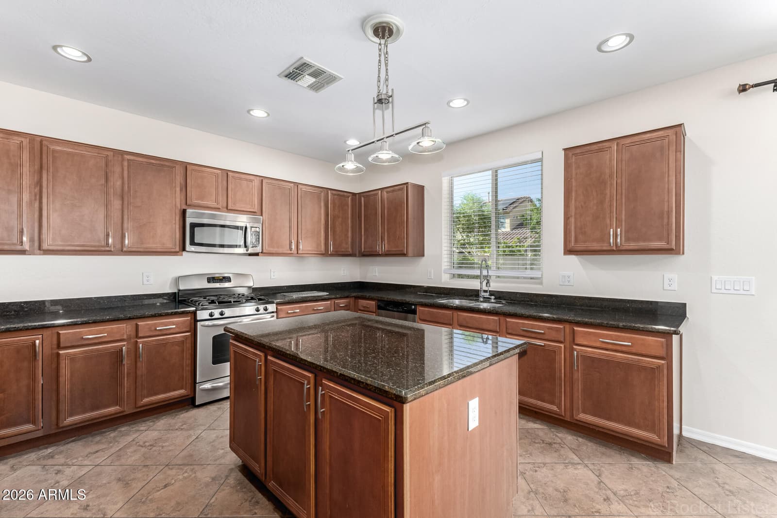 1542 W HOMESTEAD Drive, Chandler, AZ 85286 — photo 12 of 42