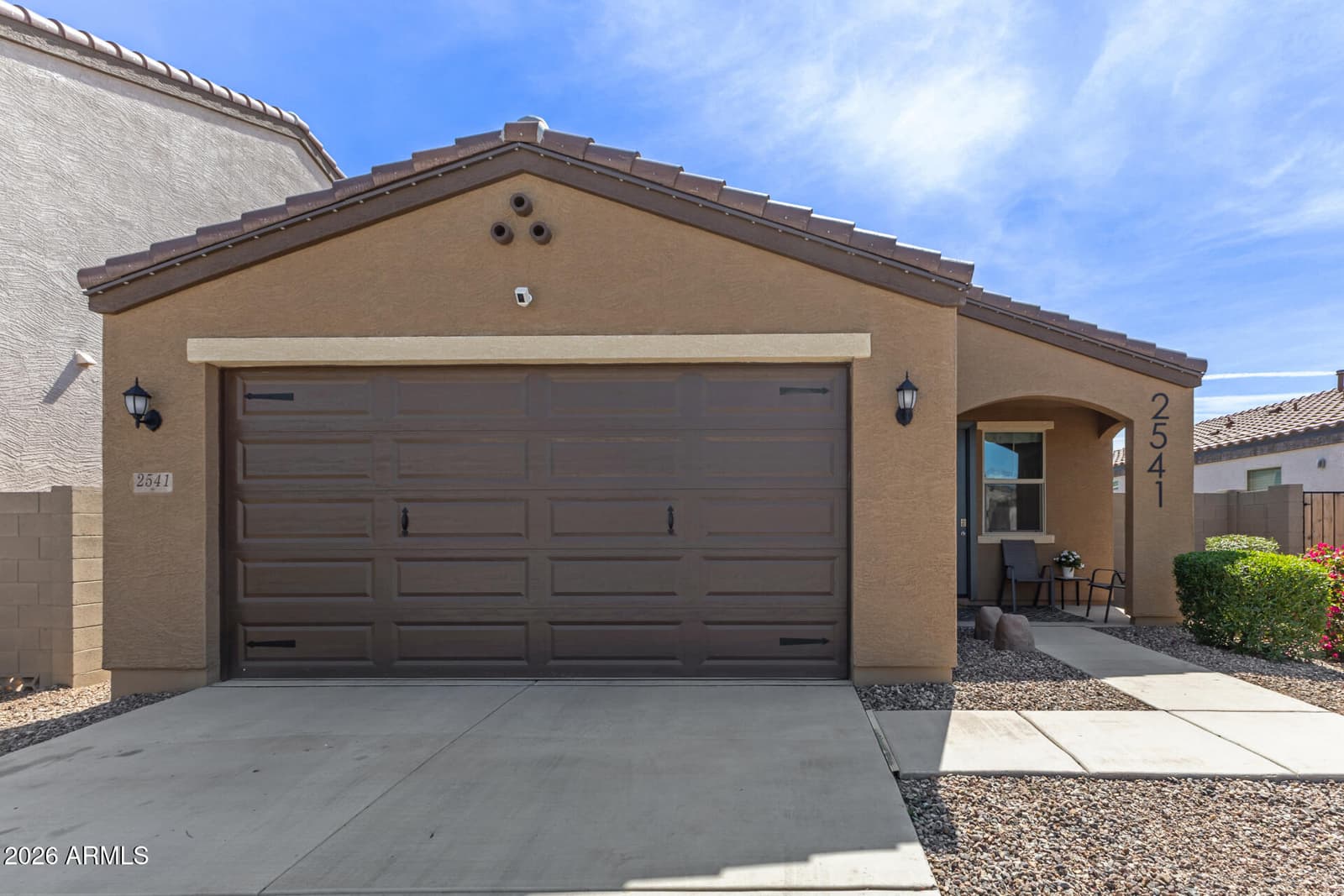 2541 W BOWKER Street, Phoenix, AZ 85041 — photo 3 of 34