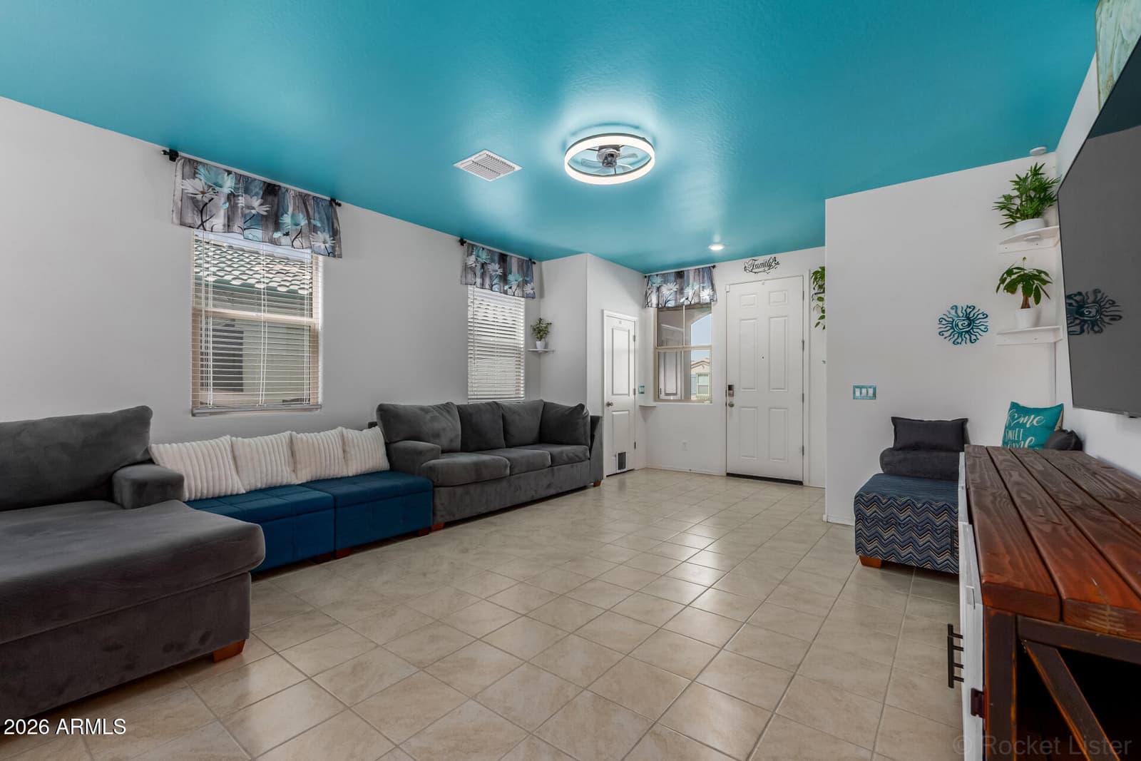 2541 W BOWKER Street, Phoenix, AZ 85041 — photo 8 of 34