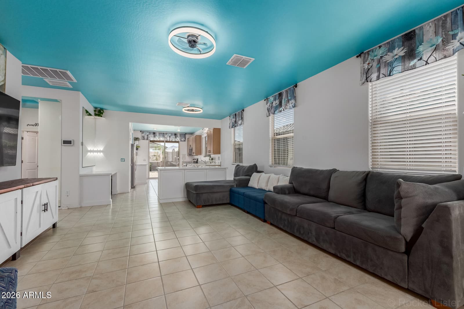 2541 W BOWKER Street, Phoenix, AZ 85041 — photo 9 of 34