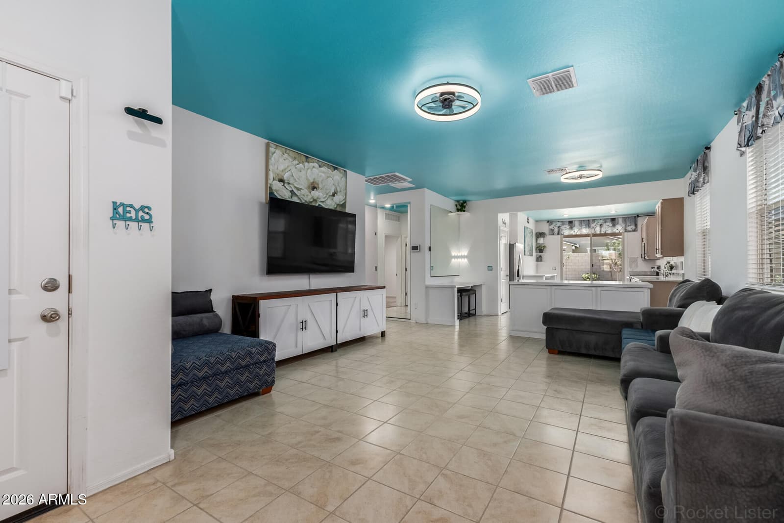 2541 W BOWKER Street, Phoenix, AZ 85041 — photo 10 of 34