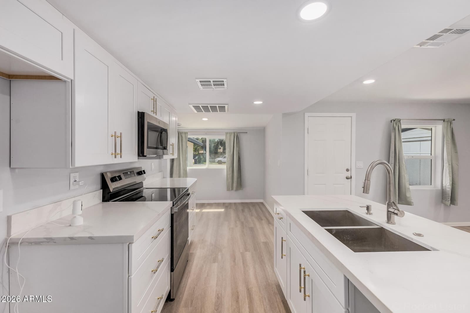 3020 E VIRGINIA Avenue, Phoenix, AZ 85008 — photo 14 of 30