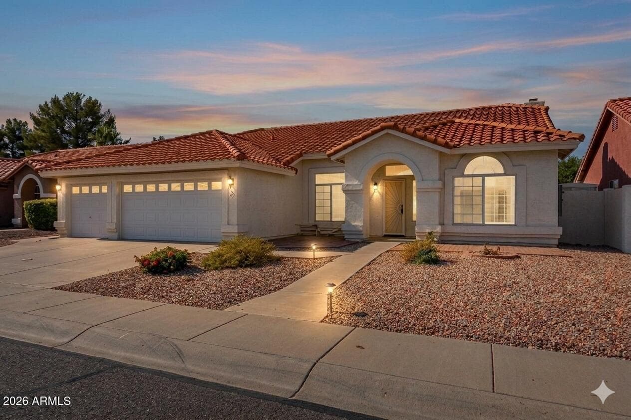1470 S VILLAS Court, Chandler, AZ 85286 — photo 2 of 77