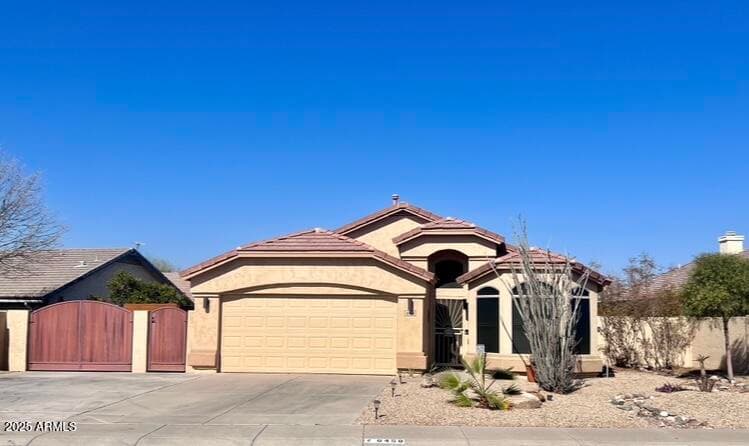 6458 W ADOBE Drive, Glendale, AZ 85308 — photo 3 of 30