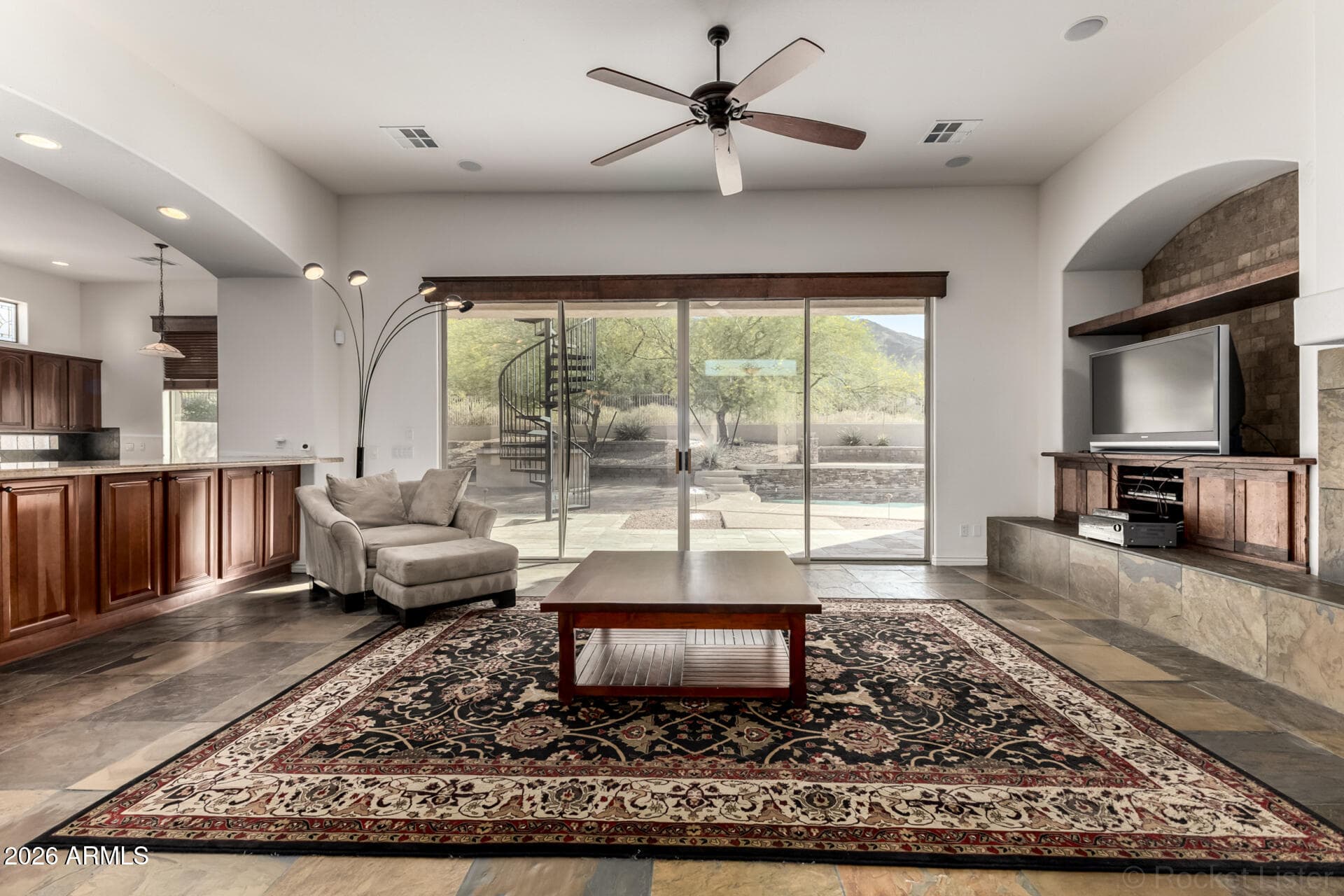 10312 S 16TH Drive, Phoenix, AZ 85041 — photo 5 of 62