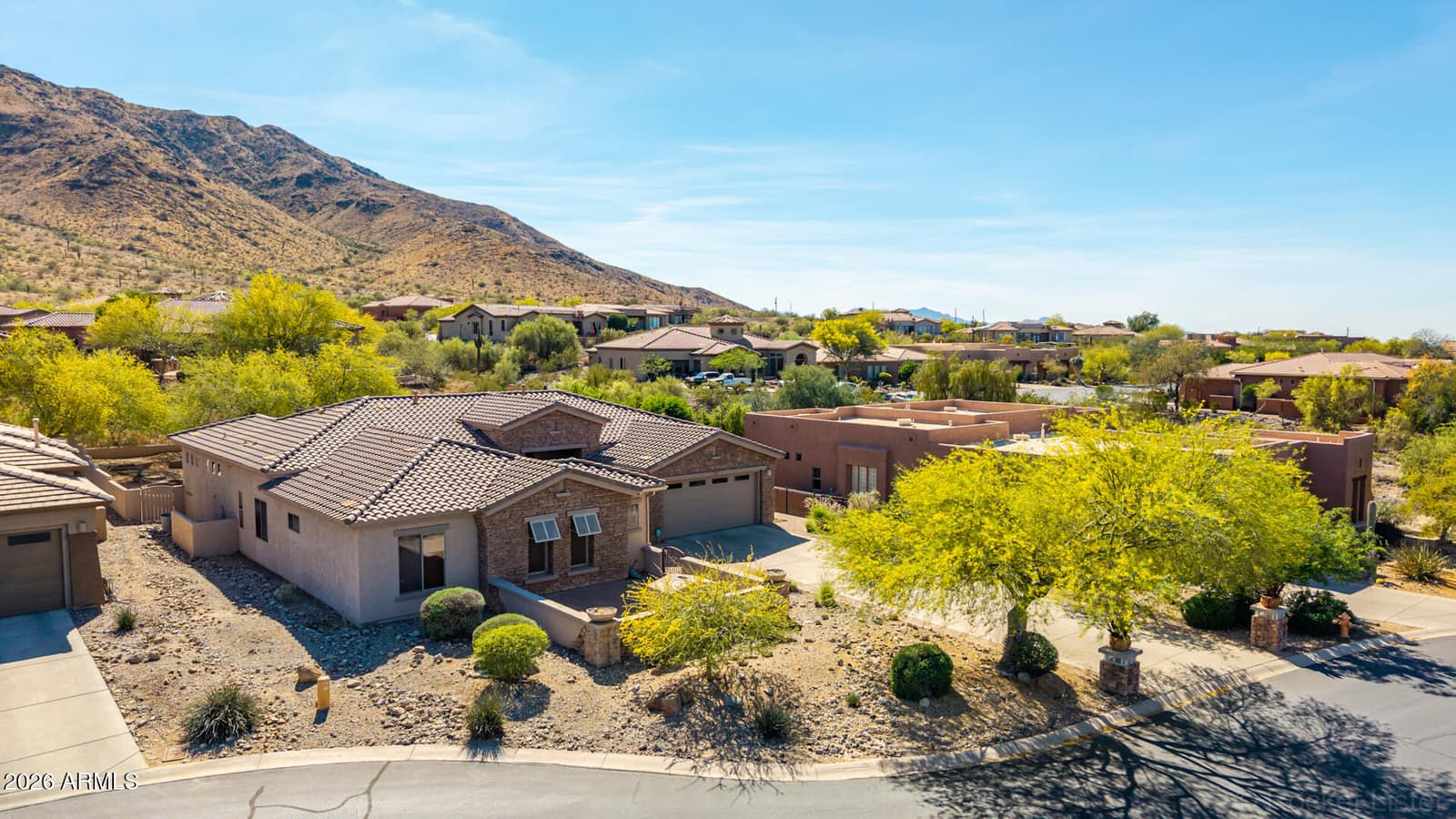 10312 S 16TH Drive, Phoenix, AZ 85041 — photo 6 of 62