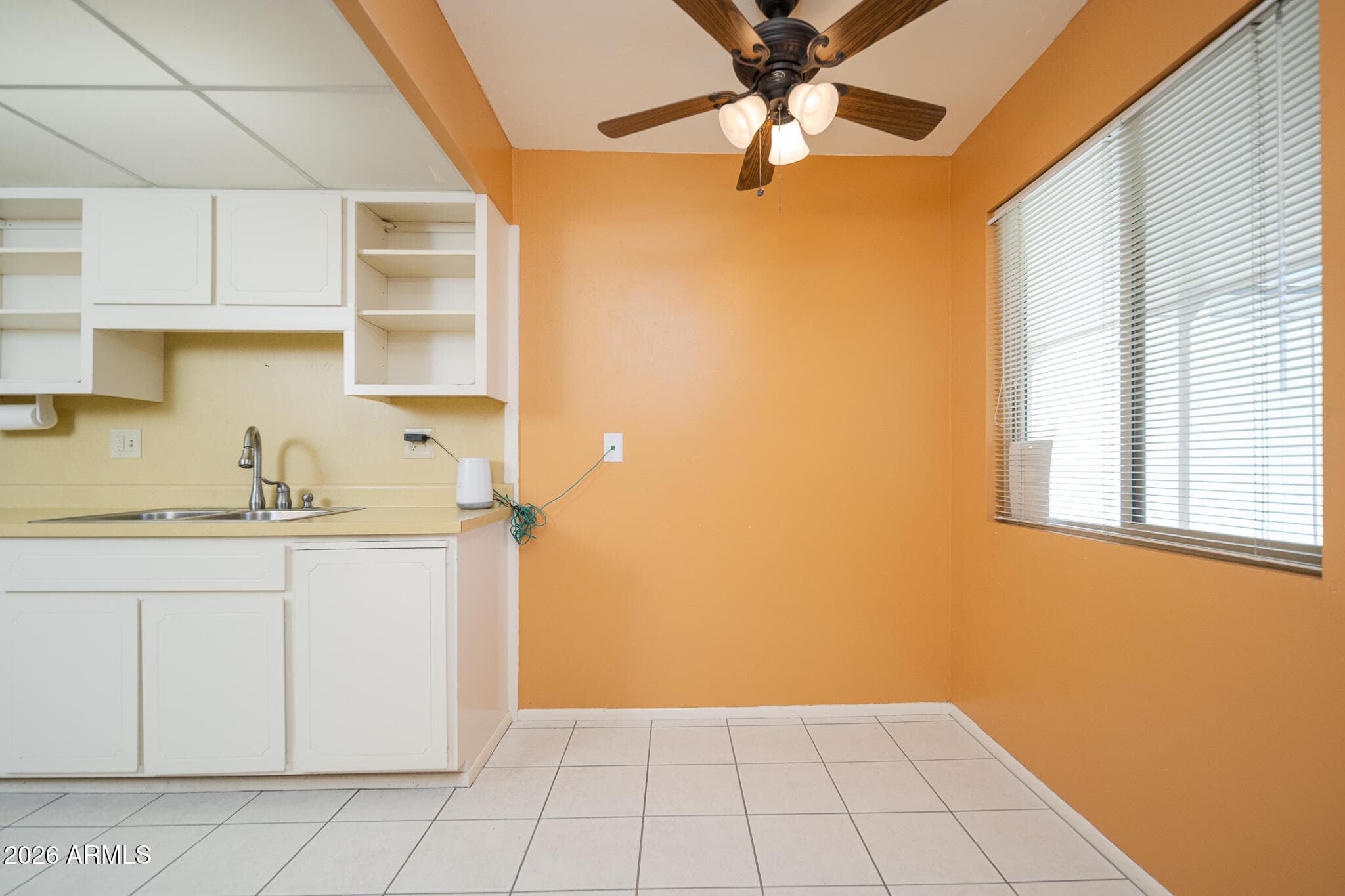 10874 W COGGINS Drive, Sun City, AZ 85351 — photo 10 of 30