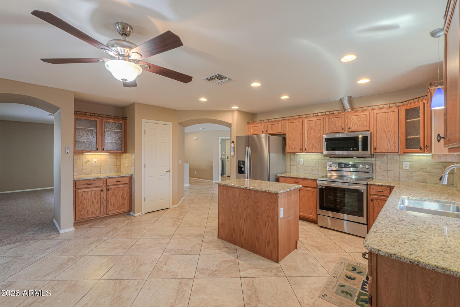 1284 W AVALON CANYON Drive, Casa Grande, AZ 85122 — photo 15 of 68