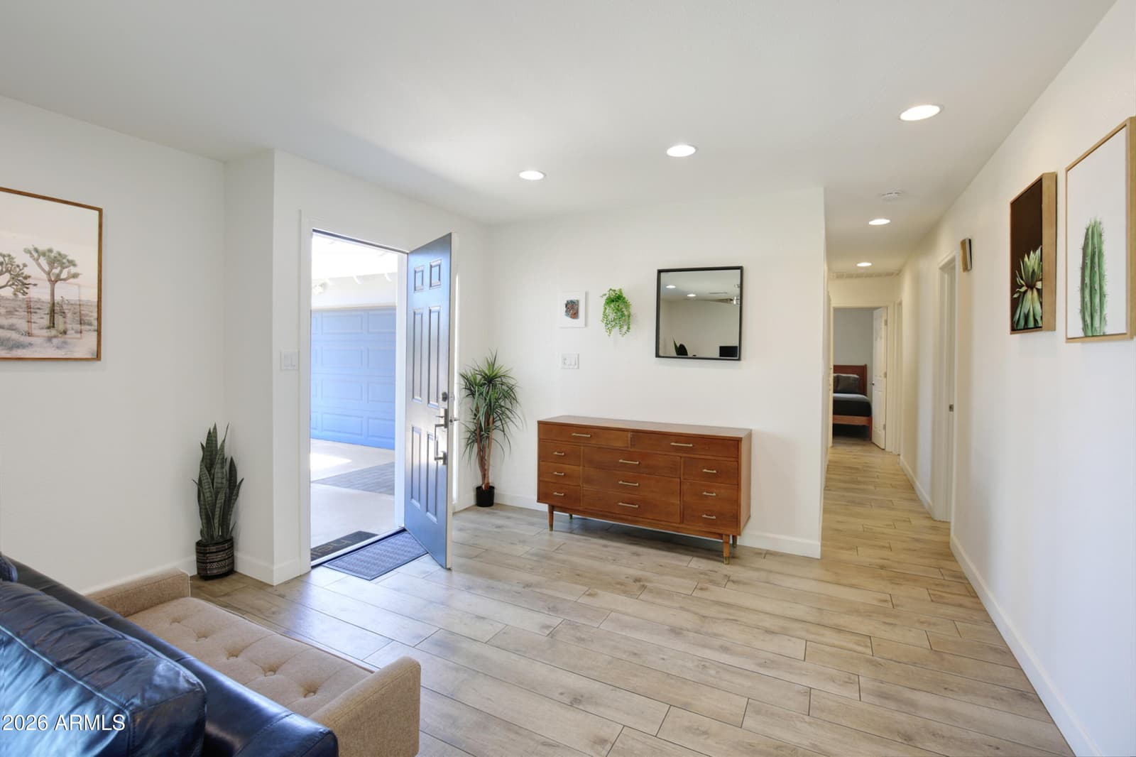 8731 E JACKRABBIT Road, Scottsdale, AZ 85250 — photo 5 of 47
