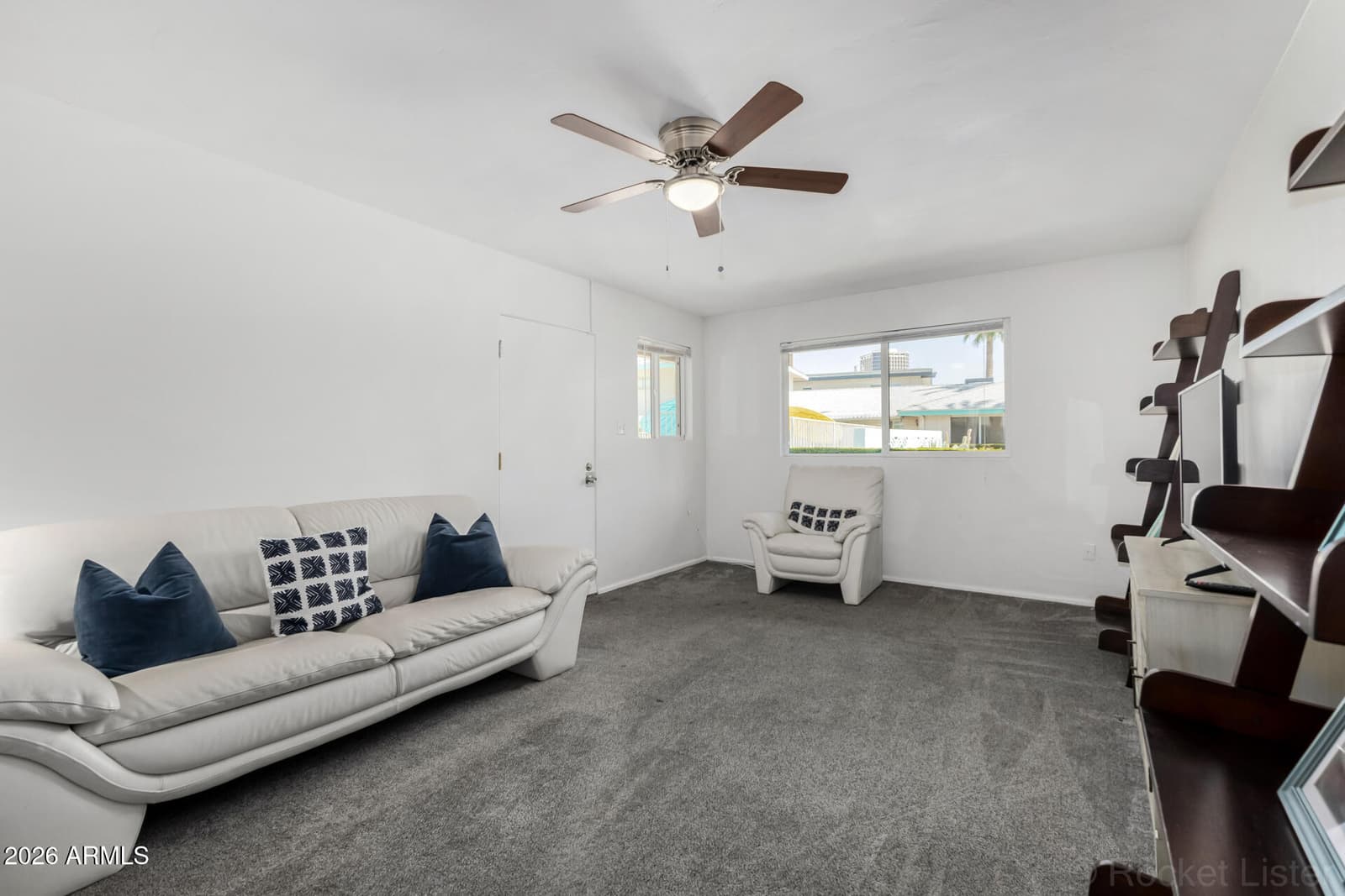 420 W EARLL Drive 1, Phoenix, AZ 85013 — photo 3 of 22