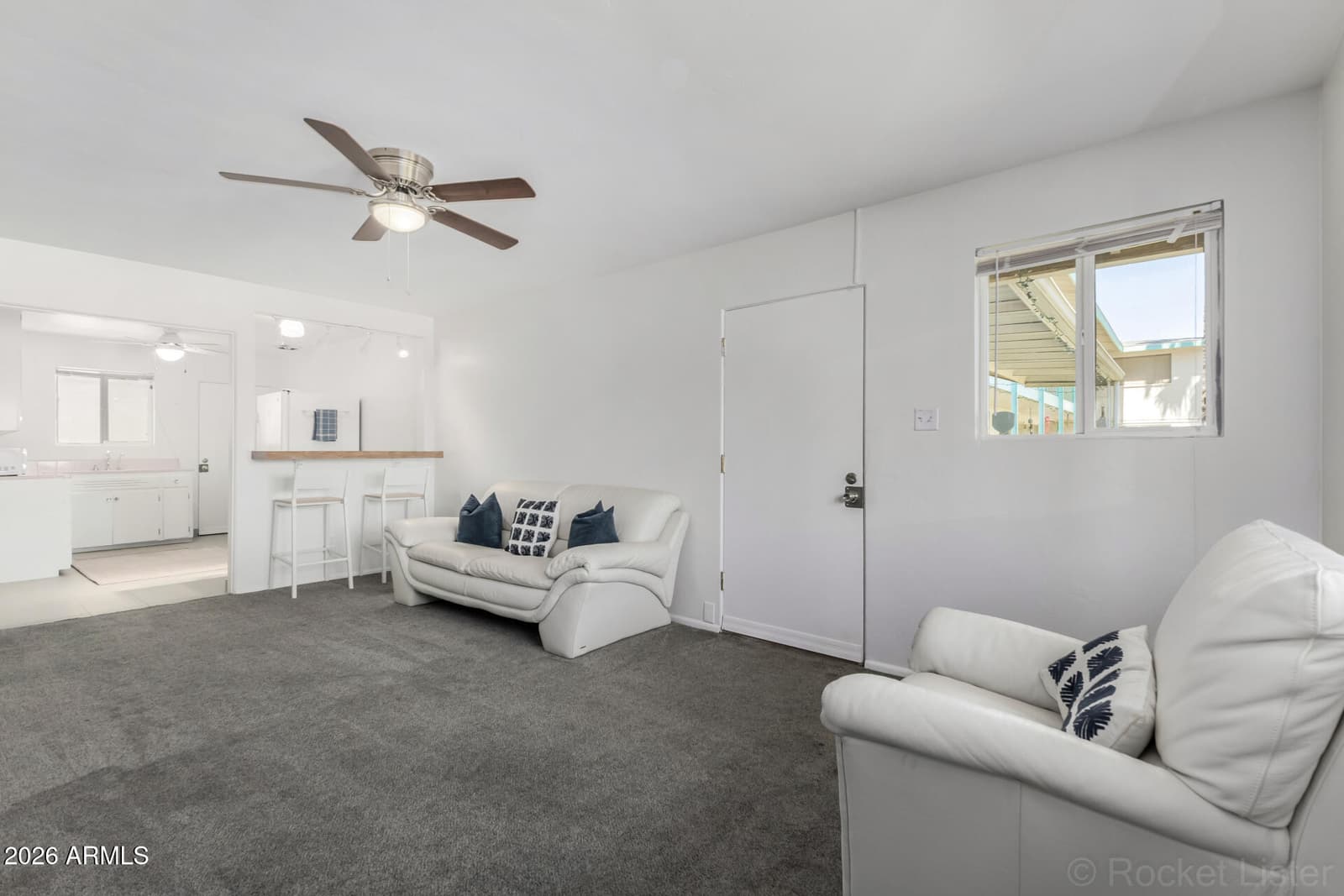 420 W EARLL Drive 1, Phoenix, AZ 85013 — photo 4 of 22