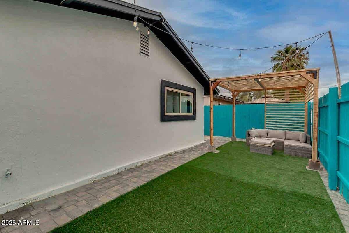 214 E ALICE Avenue, Phoenix, AZ 85020 — photo 17 of 18