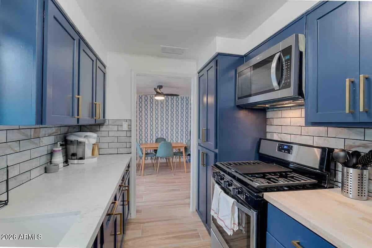 214 E ALICE Avenue, Phoenix, AZ 85020 — photo 9 of 18