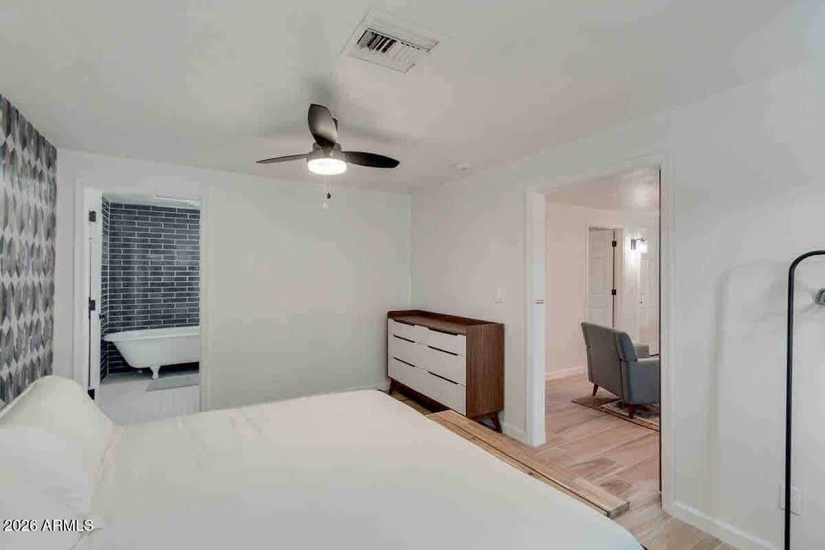 214 E ALICE Avenue, Phoenix, AZ 85020 — photo 11 of 18