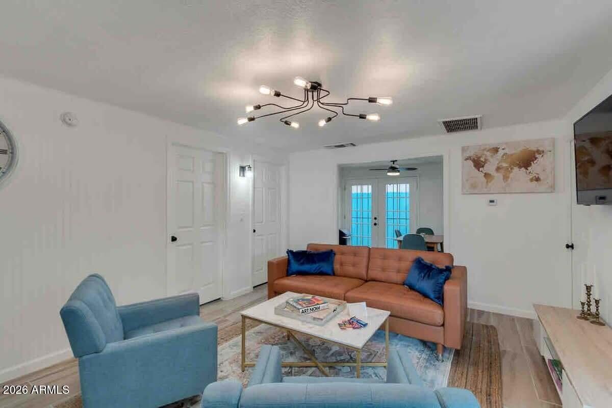 214 E ALICE Avenue, Phoenix, AZ 85020 — photo 3 of 18